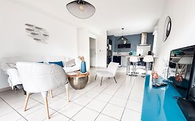 Bel Appartement Climatise & Parking